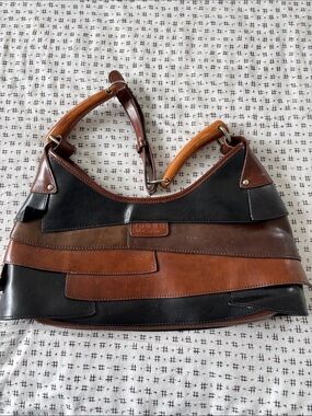 Gucci-style bag, layered leather, dark brown, lite brown, black, wood handle